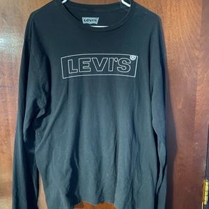 Levi’s long sleeve tee